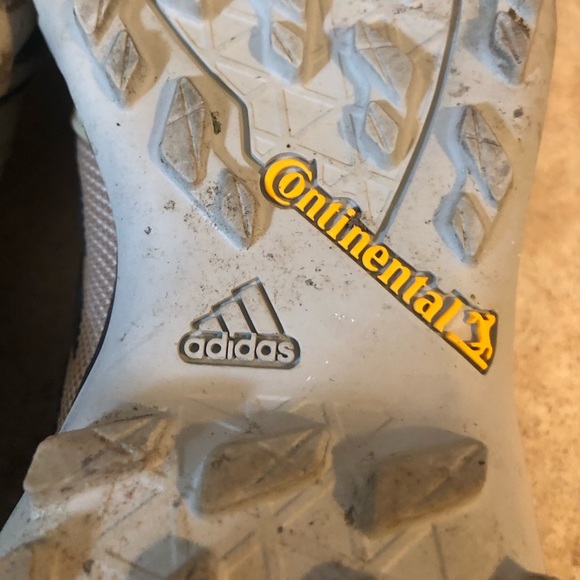 Terrex Adidas men’s hiking shoe size 7 - Picture 3 of 5